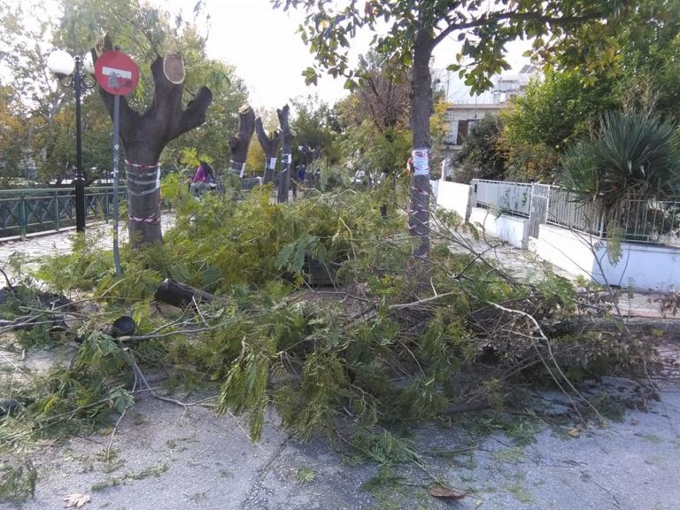 Συγκέντρωση πολιτών για Καραμπατζάκη