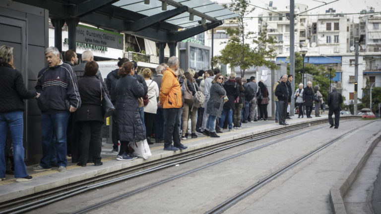 Έως 15 Νοεμβρίου οι παλιές κάρτες-Από 6/11 διαθέσιμο το εισιτήριο του €1,4 (video)