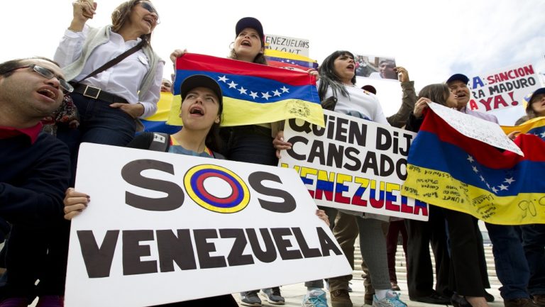 S&P: Σε κατάσταση «μερικής χρεοκοπίας» η Βενεζουέλα