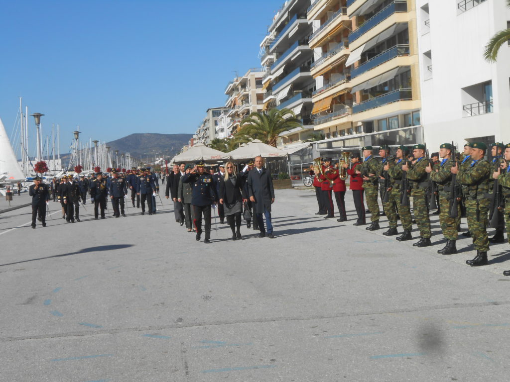 Με κάθε επισημότητα η γιορτή των Ενόπλων Δυνάμεων στη Μαγνησία