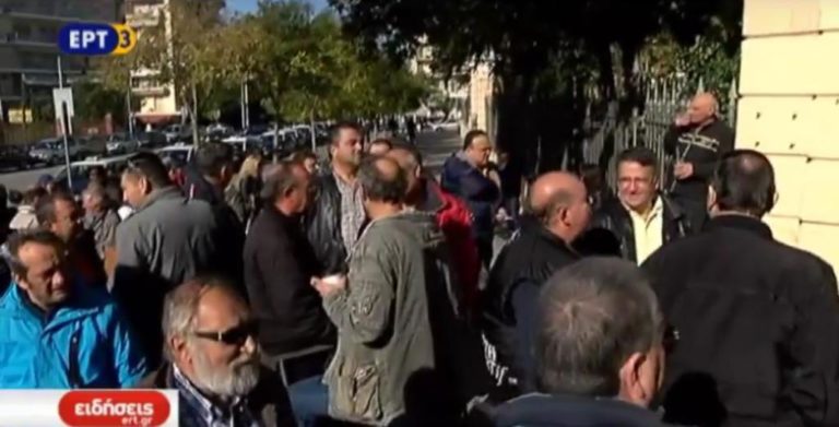 Τα δεδουλευμένα δύο μηνών διεκδικούν οι εργαζόμενοι στην ΕΛΒΟ (video)