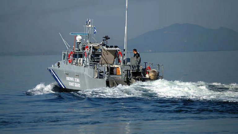 Γιγαντιαία επιχείρηση του Λιμενικού για σύλληψη έμπορων ναρκωτικών