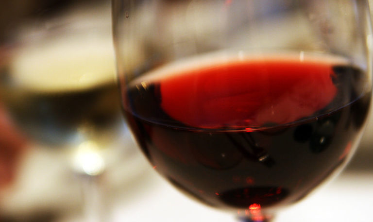 Στη Γεωργία ανακαλύφθηκαν τα αρχαιότερα ίχνη κρασιού