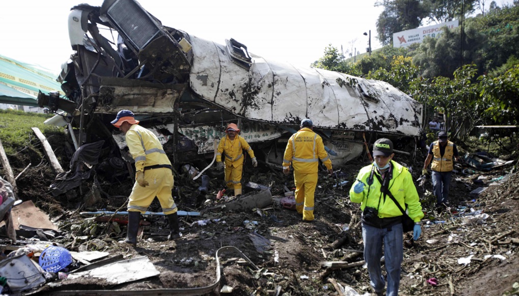 Πτώση λεωφορείου σε χαράδρα στην Κολομβία-14 νεκροί και 35 τραυματίες