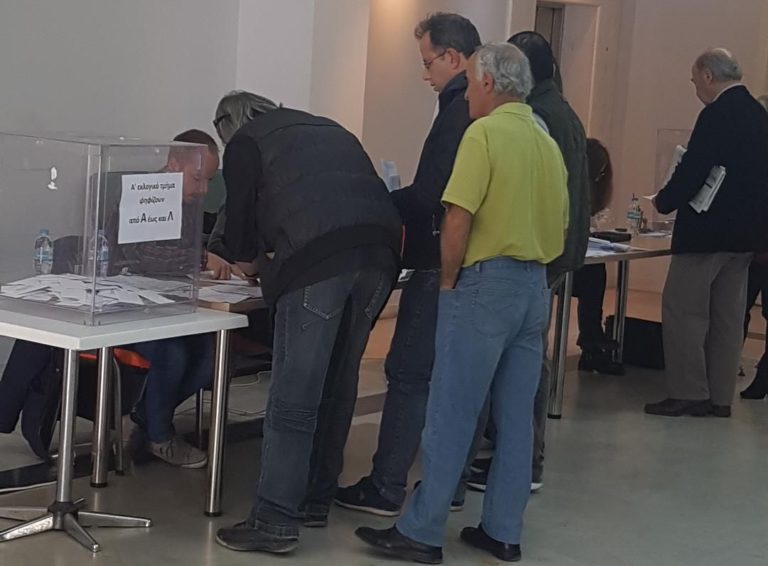 Ομαλά εξελίσσεται η ψηφοφορία στην Περιφέρεια Πελοποννήσου