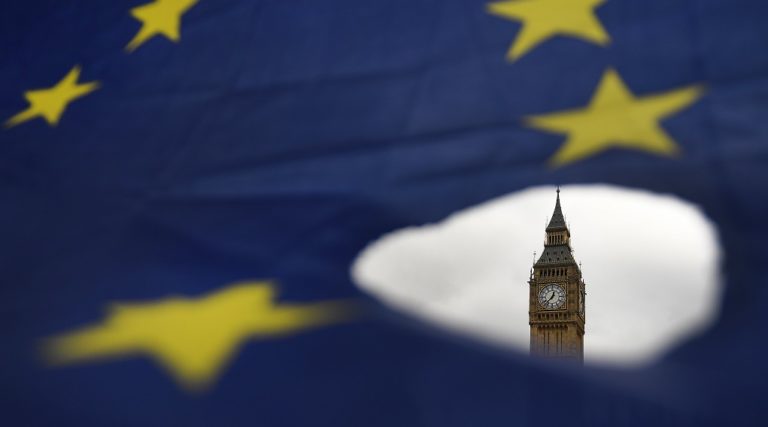 «Περισσότερη πρόοδο» ζητά η ΕΕ από τη Βρετανία