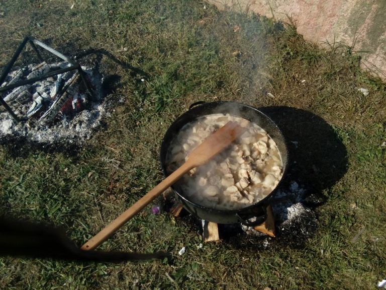 Επιτυχημένη γιορτή γουρουνοχαράς στην Ιτιά