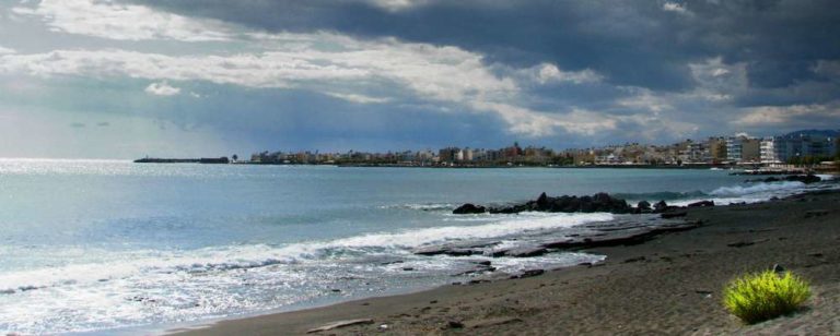 Δύο νεκροί στη θάλασσα σε Χανιά και Ιεράπετρα
