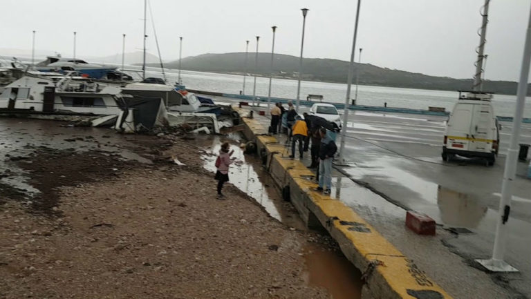Άμεση αποκατάσταση των ζημιών στο λιμάνι της Νέας Περάμου