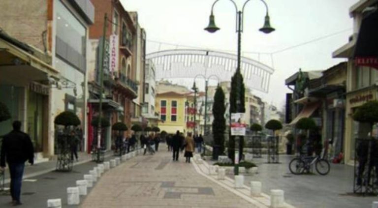 Σε εορταστικό ωράριο η αγορά της Λάρισας από 17/12