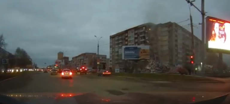 Ρωσία: Νεκροί από την κατάρρευση εννιαόροφου κτιρίου στο Ιζέβσκ (video)