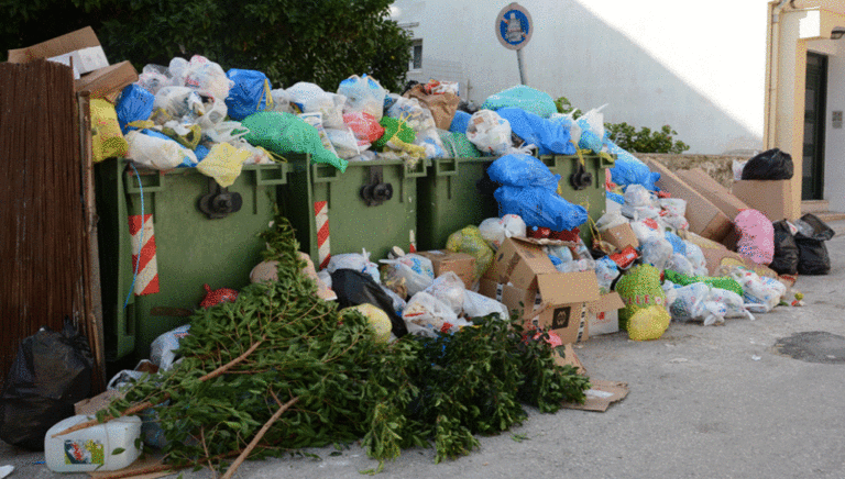 Δ. Αλεξανδρόπουλος: Μας άφησαν με τα… σκουπίδια