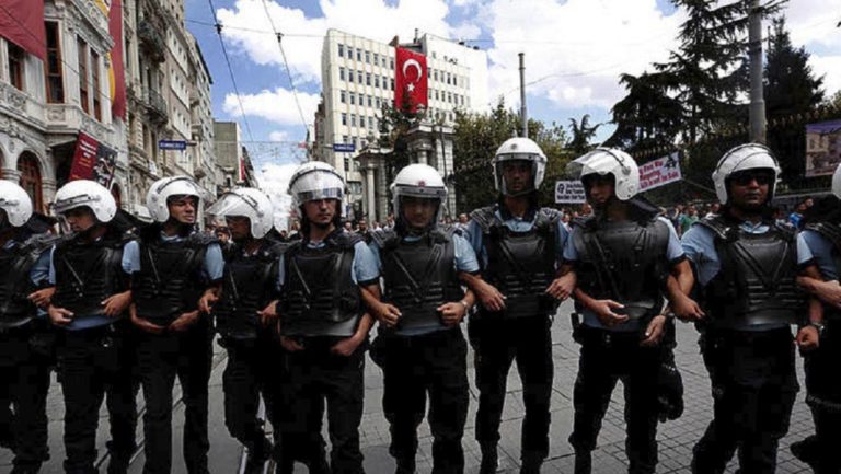 Τουρκία: 100 συλλήψεις υπόπτων για σχέσεις με το Ισλαμικό Κράτος