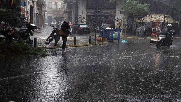 Μικροπροβλήματα προκάλεσε η βροχόπτωση στην Αττική