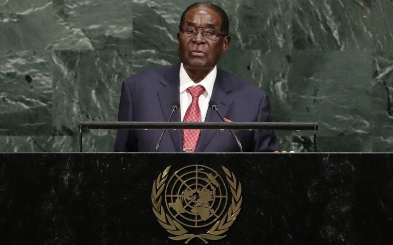 Ο πρόεδρος της Ζιμπάμπουε αρνείται να παραιτηθεί