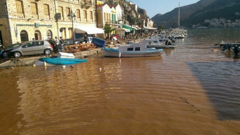 Βρήκε στην Σύμη 300 ευρώ και τα παρέδωσε