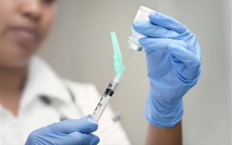 Συνεχής ροή εμβολιασμών στο Νοσοκομείο Λάρισας – Μεγαλώνει το ενδιαφέρον