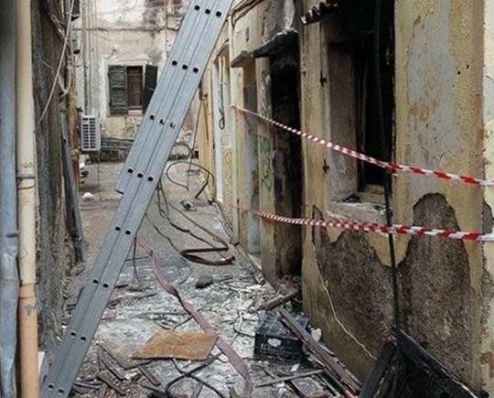 Κέρκυρα: Κινδύνευσε ηλικιωμένος σε φωτιά στην παλιά πόλη