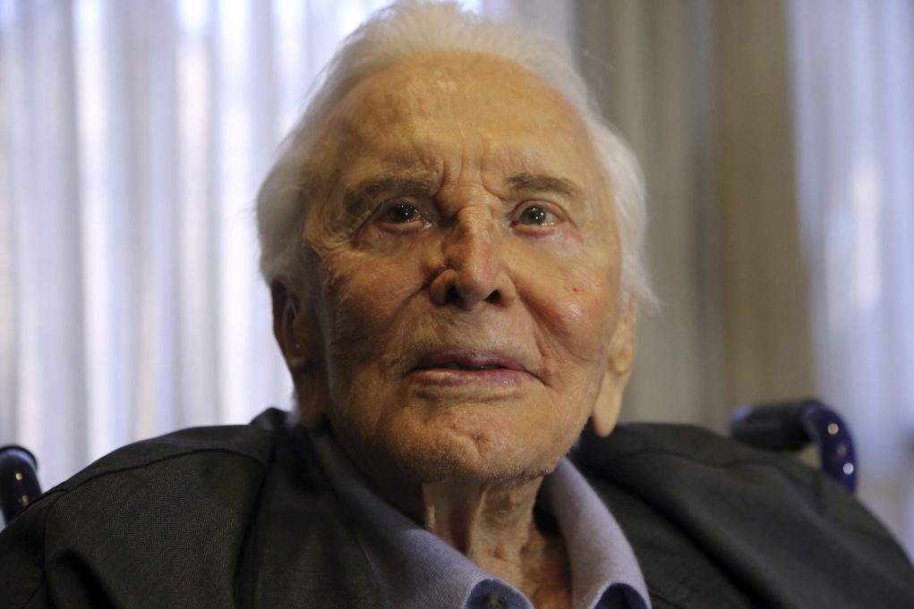 Τα 101α γενέθλιά του γιόρτασε ο Κερκ Ντάγκλας