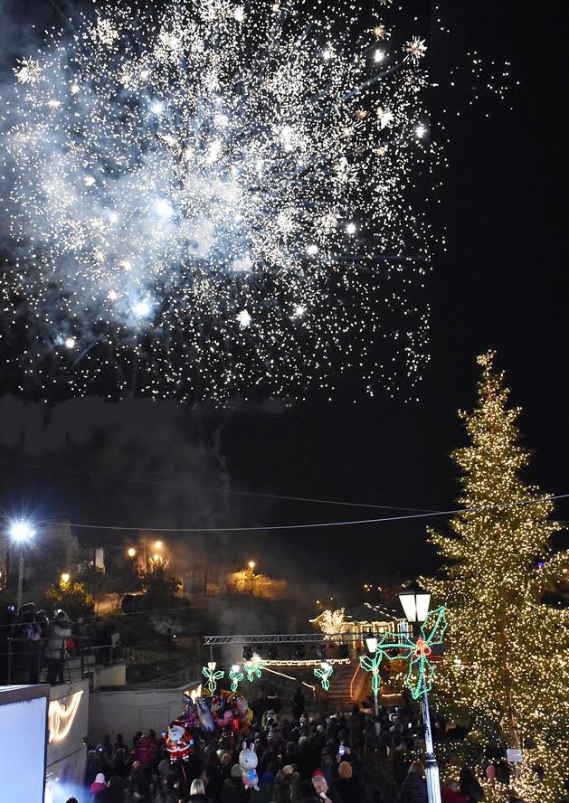 Την Τετάρτη ανάβει το Χριστουγεννιάτικο δέντρο στο δήμο Νεάπολης-Συκεών