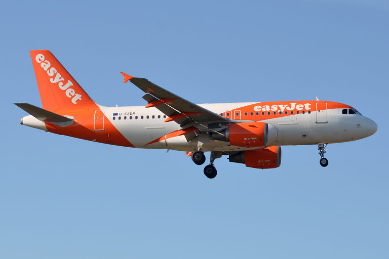 Η easyJet επενδύει στην Ελλάδα