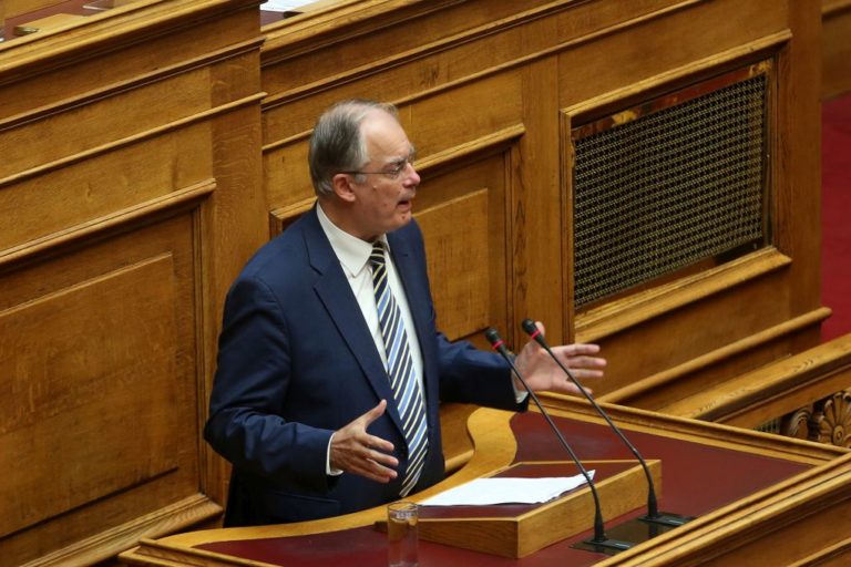 Τασούλας: “Ο κ. Μητσοτάκης δεν θέλει να μετατραπεί μια μελλοντική διακυβέρνηση της χώρας σε οικογενειακή υπόθεση” (audio)