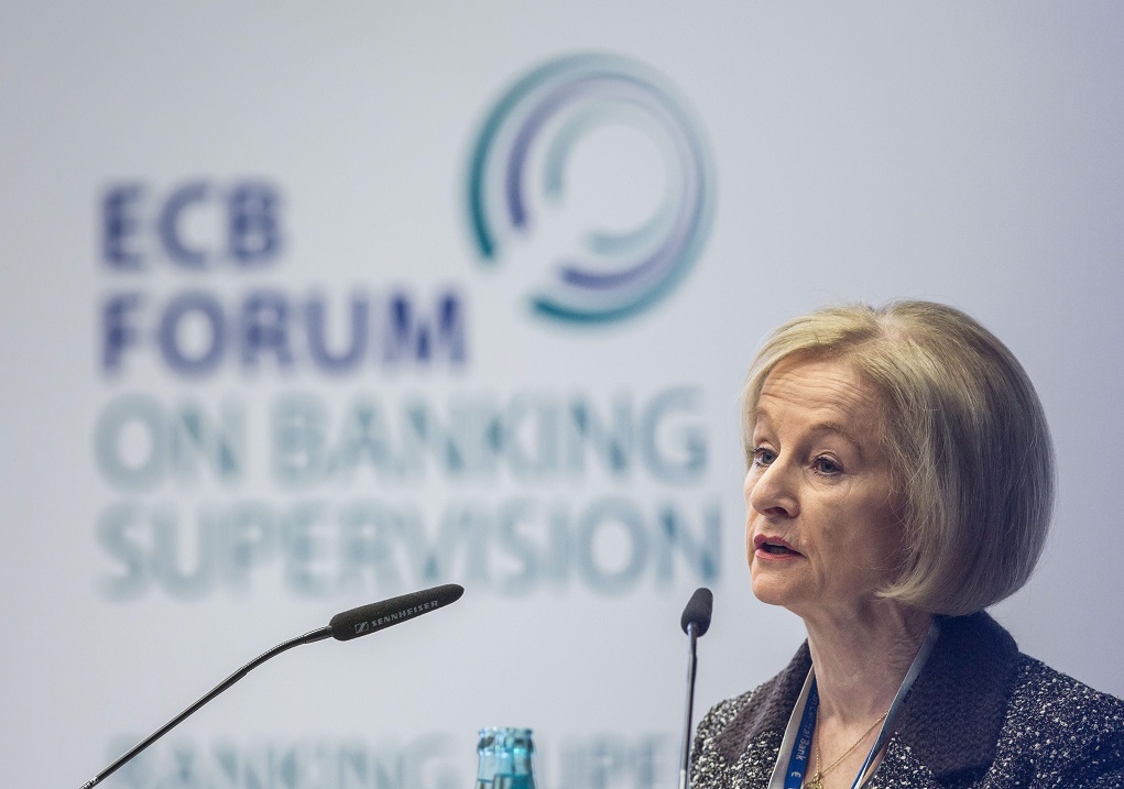 Η ΕΚΤ ίσως καθυστερήσει τους νέους κανόνες για τα κόκκινα δάνεια