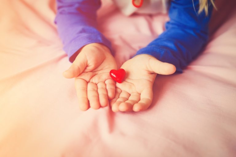 Συγγενείς καρδιοπάθειες – Οι μικροί μαχητές κερδίζουν τη ζωή