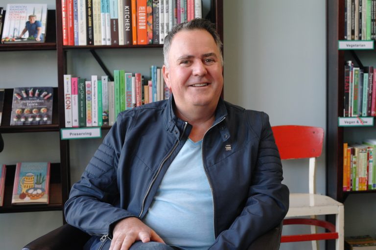«Why are we fat?» – Σειρά ντοκιμαντέρ με τον σεφ Σάιμον Γκολτ