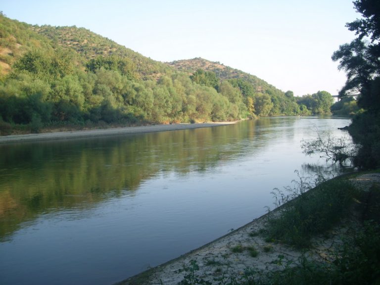Αντιπλημμυρικά έργα στον Αξιό ποταμό και τον χείμαρρο Ανθεμούντα προγραμματίζει η Περιφέρεια