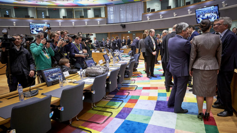 Την έξοδο από τα μνημόνια “σφραγίζει” το Eurogroup (video)