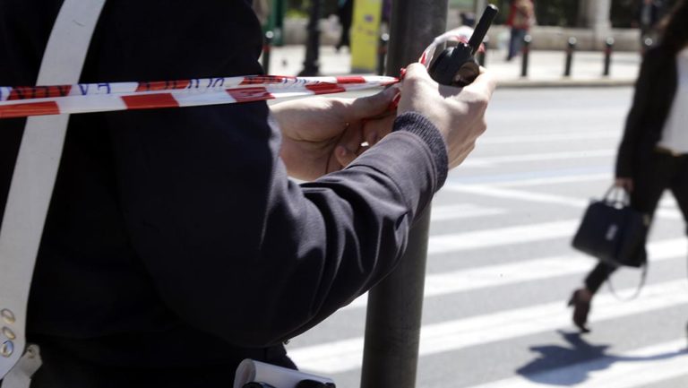 Αυξημένα τα μέτρα ασφαλείας στο κέντρο της Αθήνας το τριήμερο (video)