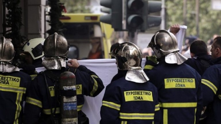 Πάτρα: H πυροσβεστική τίμησε τους εθελοντές