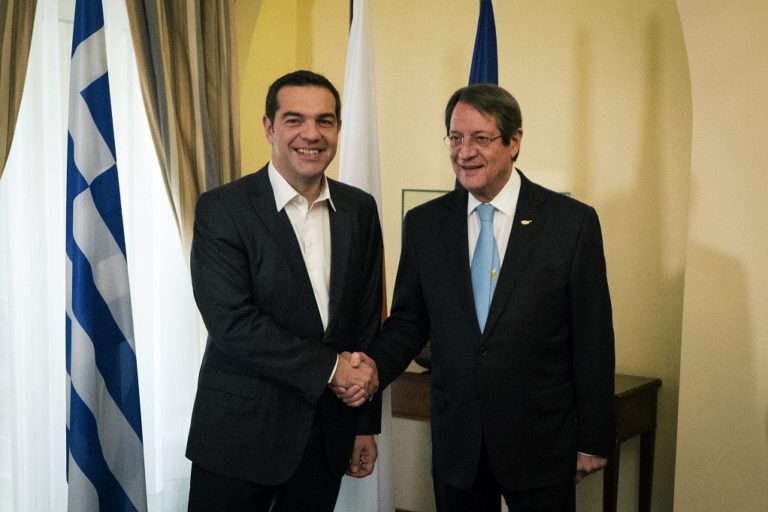 Τσίπρας και Αναστασιάδης συντονίζονται για το Κυπριακό