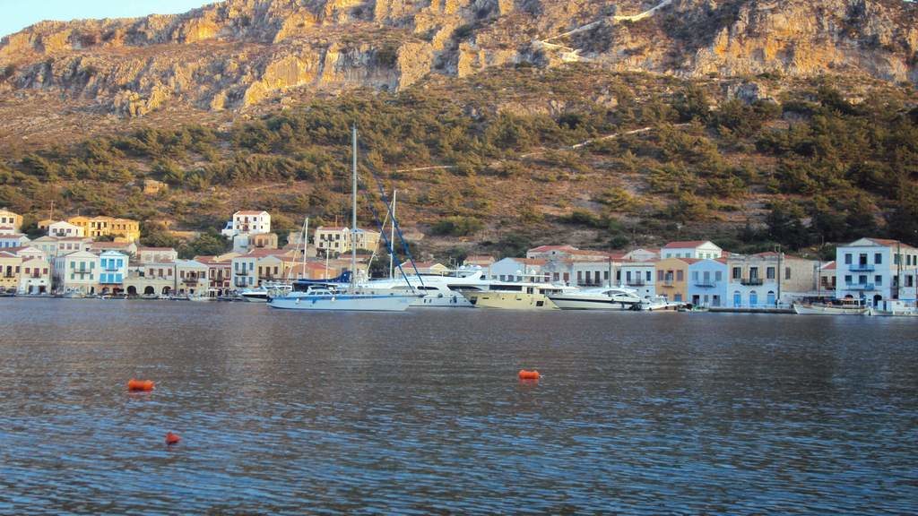 Στην Ευρωβουλή οι παράνομες τουρκικές νηοψίες στο Καστελόριζο