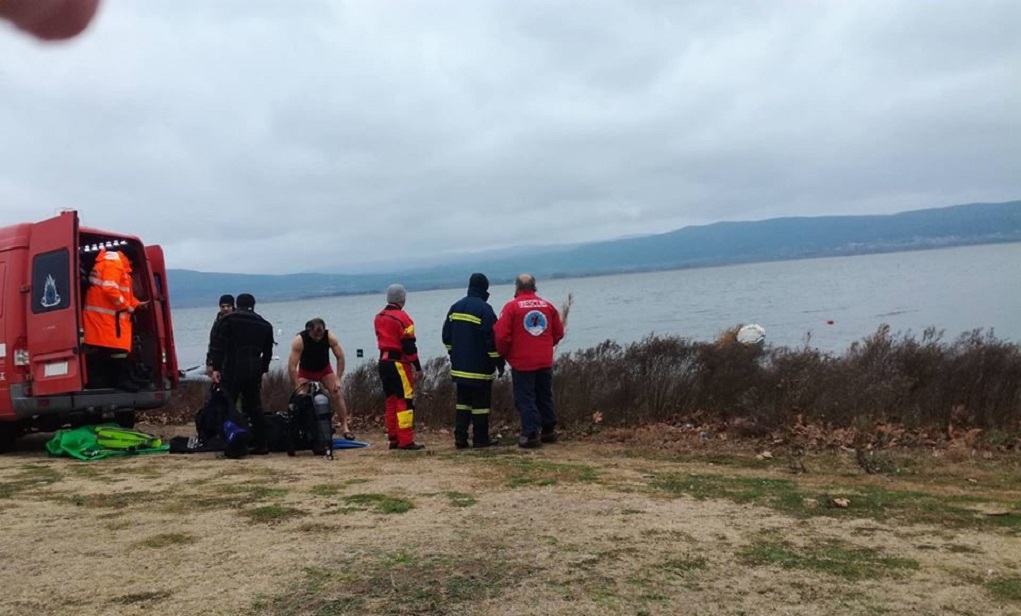 Βρέθηκε ο ένας από τους δύο αγνοούμενους ψαράδες στη λίμνη Βόλβη