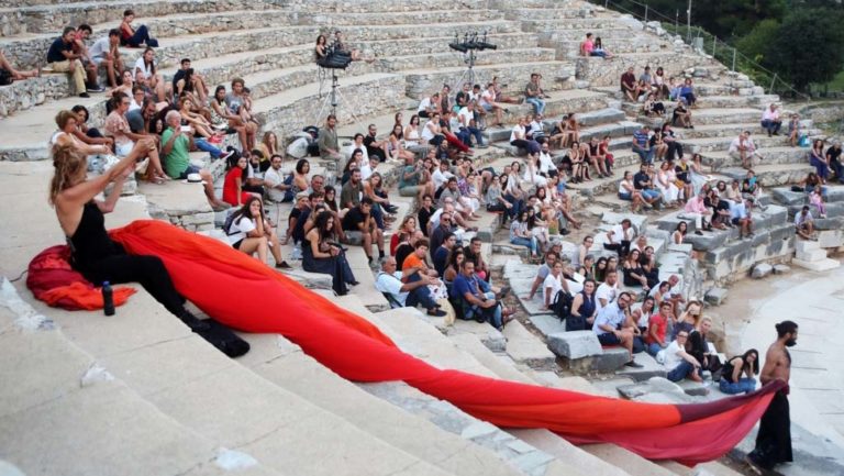 Ο «Ίων» του Ευριπίδη στο Θέατρο Άλφα Ιδέα