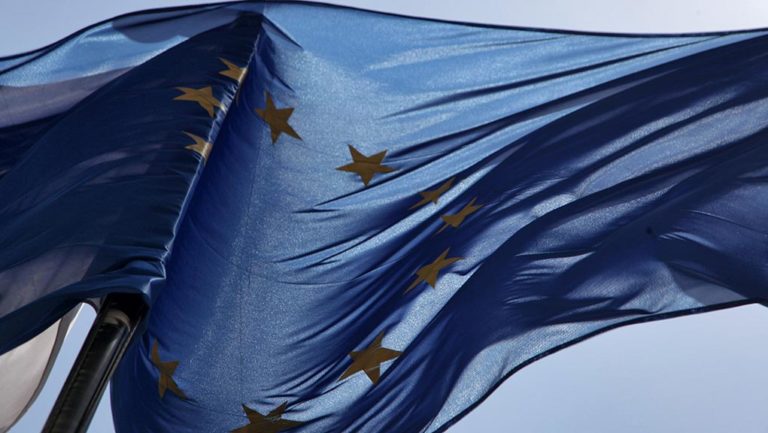 Eurogroup: “Πράσινο φως” για την τρίτη αξιολόγηση και δόση 6,7 δισ. ευρώ (video)