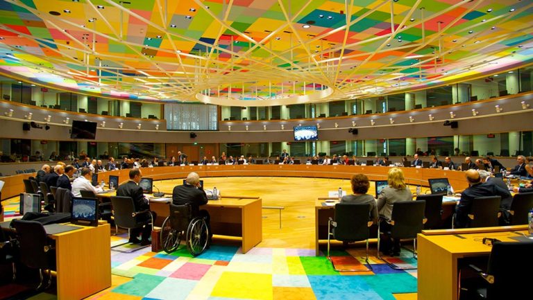 Η Ελλάδα στο τραπέζι του Eurogroup-τυπική έγκριση για 5,7 δισ. ευρώ