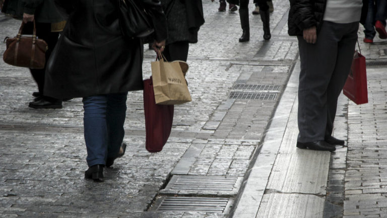 Ανοιχτά σήμερα τα καταστήματα-Απεργία των υπαλλήλων