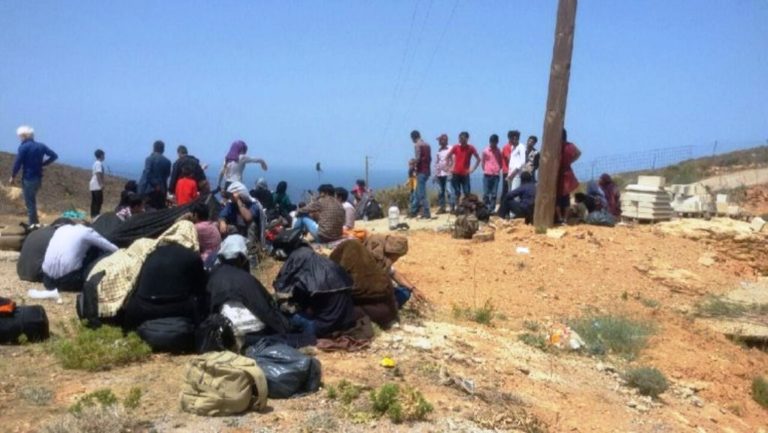 Συνεχίζεται η ροή προσφύγων και μεταναστών στα νησιά του Αιγαίου