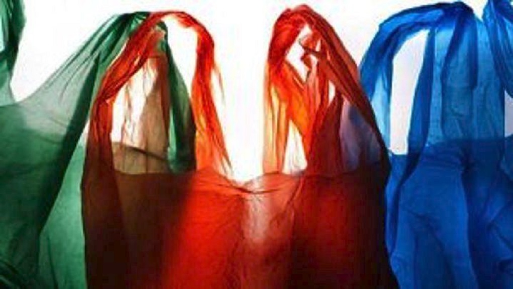 Τέλος στις δωρεάν πλαστικές σακούλες- Οι εξαιρέσεις από το περιβαλλοντικό τέλος (video)