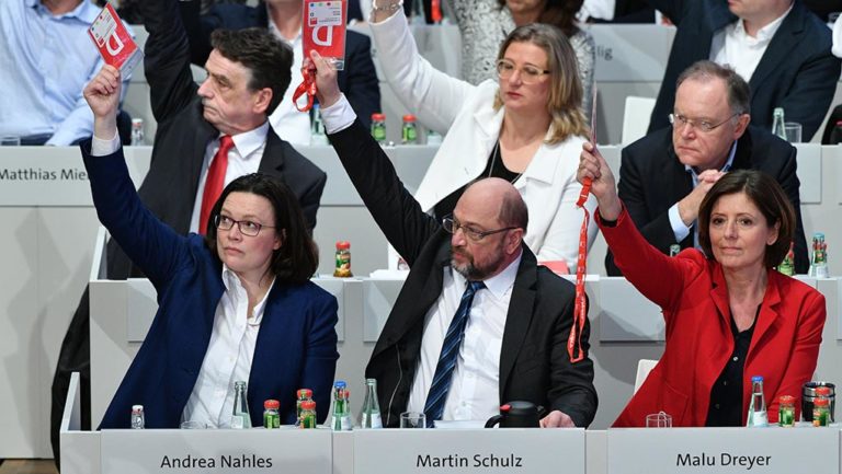 Γερμανία: «Πράσινο φως» από το SPD στις διαπραγματεύσεις για «μεγάλο» συνασπισμό (video)