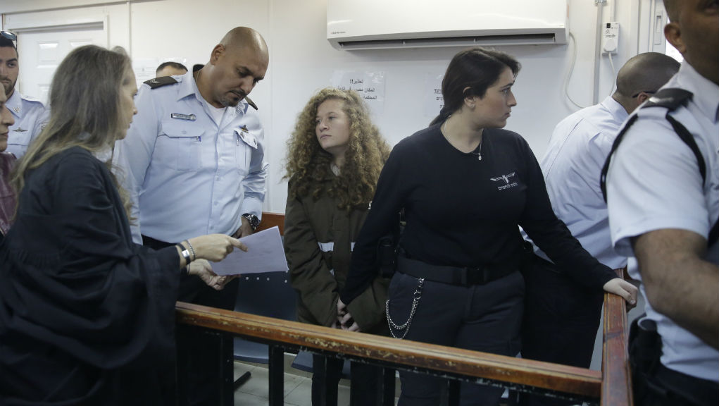 Ισραηλινό στρατοδικείο παρέτεινε την προφυλάκιση της έφηβης παλαιστίνιας μέχρι τη δίκη