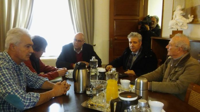 Χανιά: Έκτακτη σύσκεψη στο Δημαρχείο για το στρατόπεδο Μαρκοπούλου