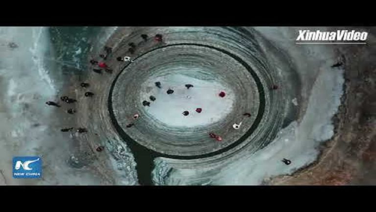 Κίνα: Φυσικά αξιοθέατα από πάγο – Κύκλος και τείχος (video)