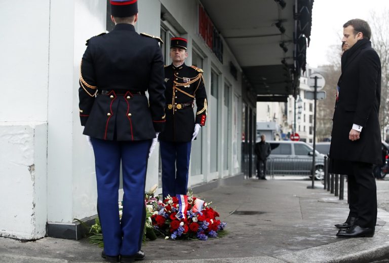 Γαλλία: Η χώρα τιμά τα θύματα του Charlie Hebdo τρία χρόνια μετά την επίθεση
