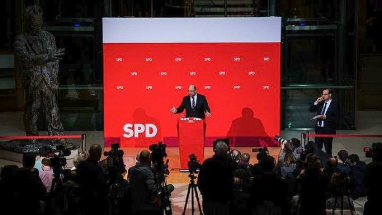 “Βέτο” της νεολαίας του SPD στις διαπραγματεύσεις υπό την Μέρκελ (video)