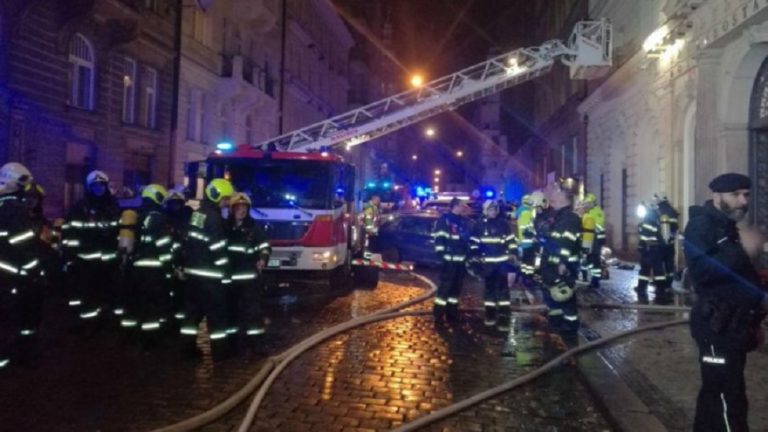 Τσεχία: Νεκροί και τραυματίες από φωτιά σε ξενοδοχείο στην Πράγα