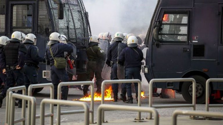 Ηράκλειο: Επτά συλλήψεις για βεγγαλικά και βίαια επεισόδια